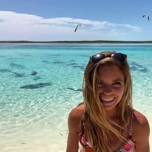 Meet your Posher, Laura